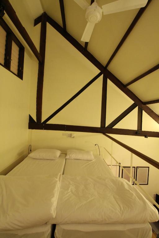 Baan Luang Rajamaitri Historic Inn - Monolocale Con Balcone