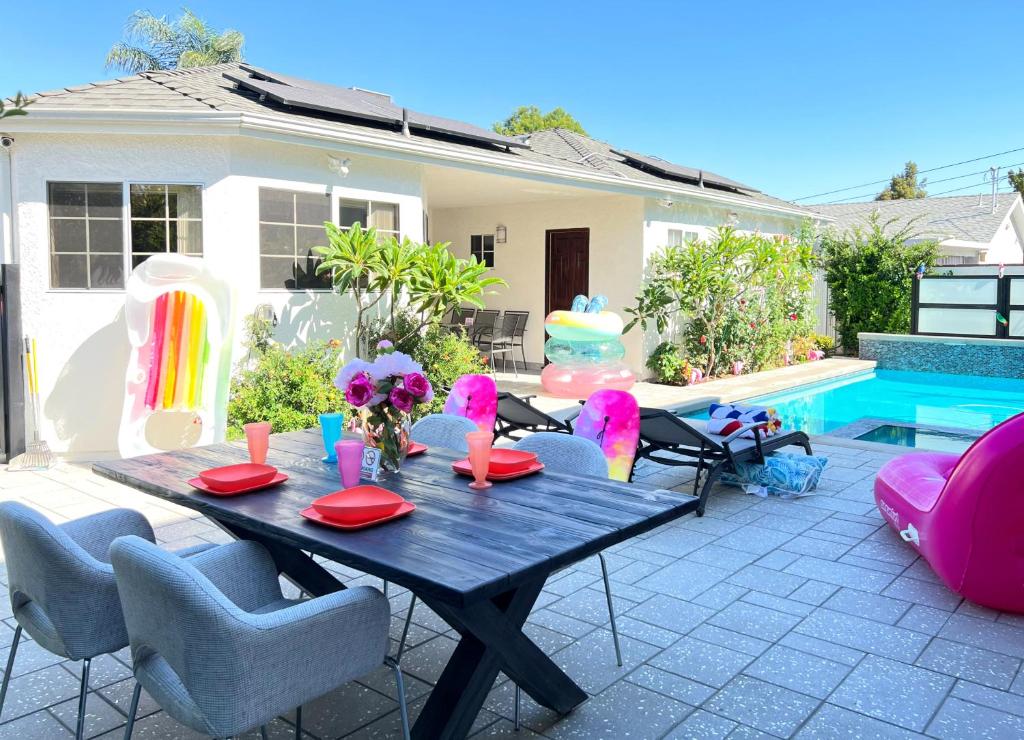 NoHo Luxury Oasis I saltwater pool-spa I sleeps up to 8 I 15 mins from  Hollywood, Los Angeles – Aktualisierte Preise für 2024