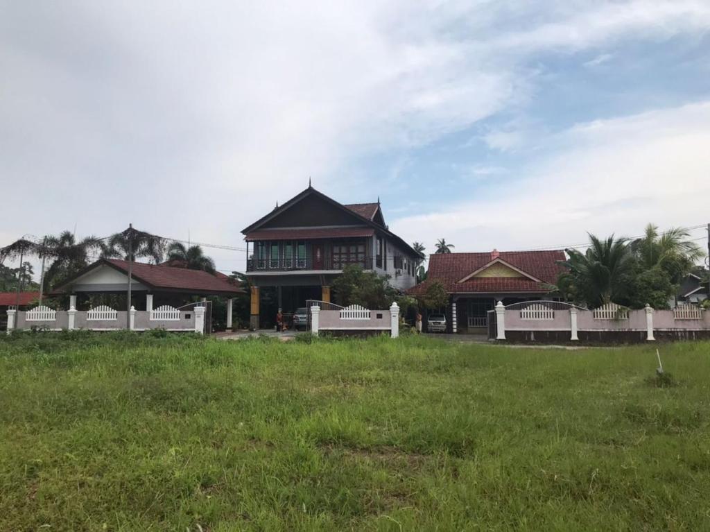 Cozy Homestay Che Yang - Superieure Villa