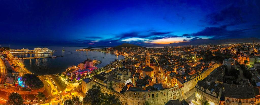 Nespecifikovaný výhled na destinaci Split nebo výhled na město při pohledu z bed and breakfast