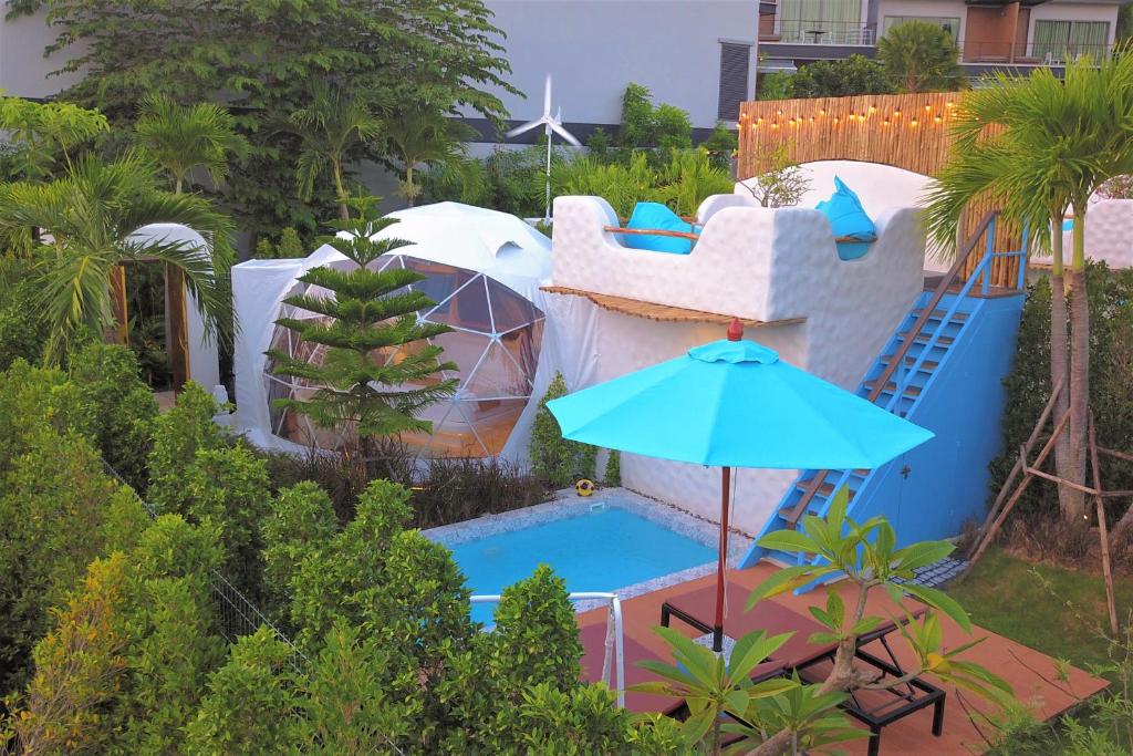 Bazén v ubytování Le Resort and Villas nebo v jeho okolí