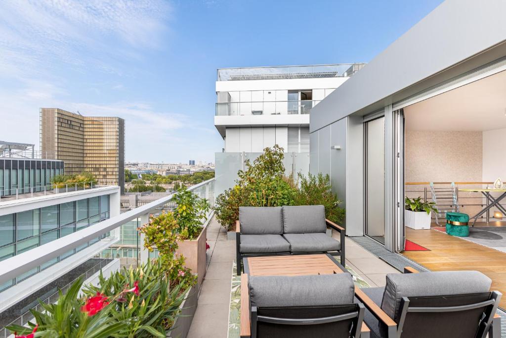 GuestReady - Duplex with an Amazing Rooftop, Paris – Updated 2022 Prices