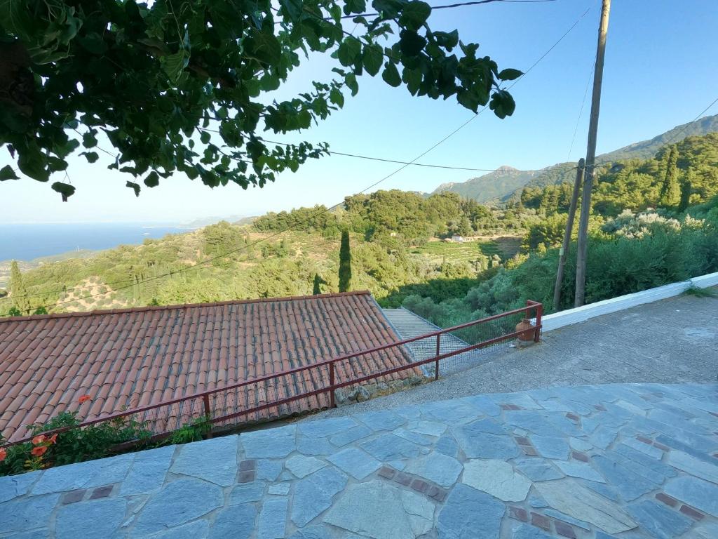 Akros-cottage on mountain- ground floor - One-Bedroom House