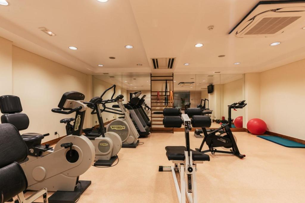 Fitness centrum a/nebo fitness zařízení v ubytování Hotel Marques De Pombal