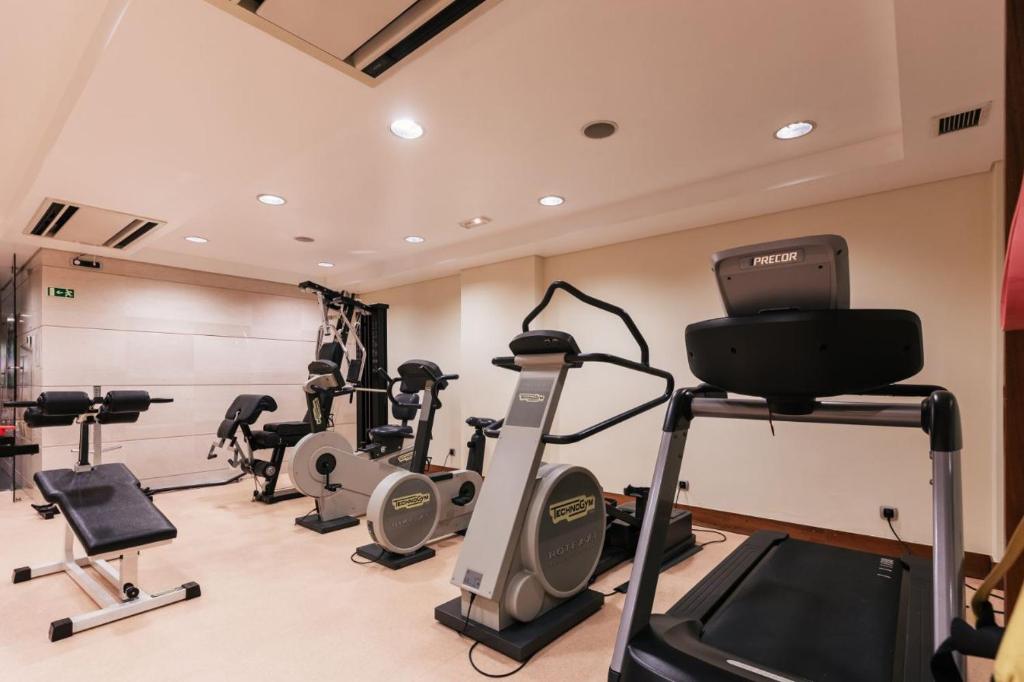 Fitness centrum a/nebo fitness zařízení v ubytování Hotel Marques De Pombal
