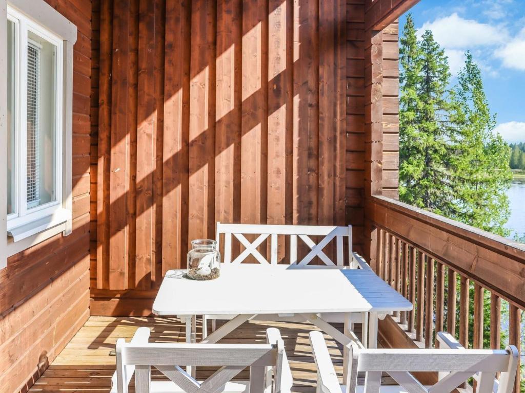 Balkón nebo terasa v ubytování Holiday Home Uulanlinna b- paritalo by Interhome