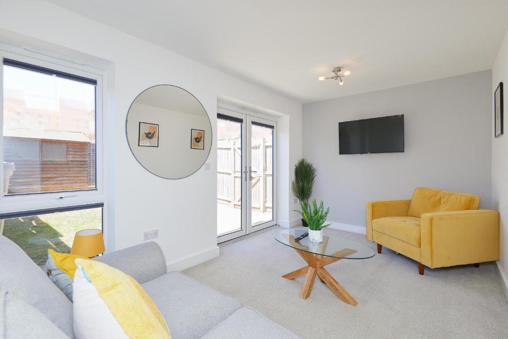 2 Bed Premium House - Driveway Parking - Royal Derby Hospital 3 mins