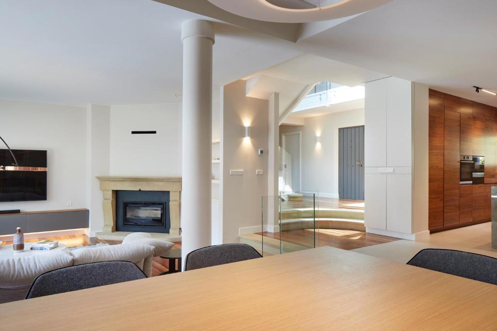 Posezení v ubytování Villa Jaizubia Golf by FeelFree Rentals