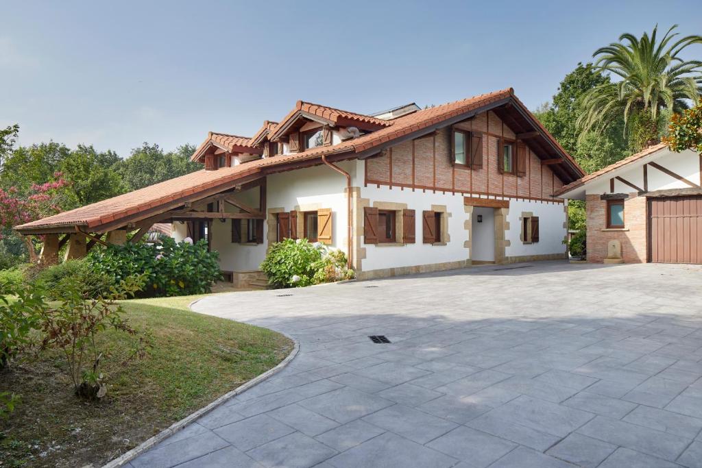 Budova, kde se vila nachází