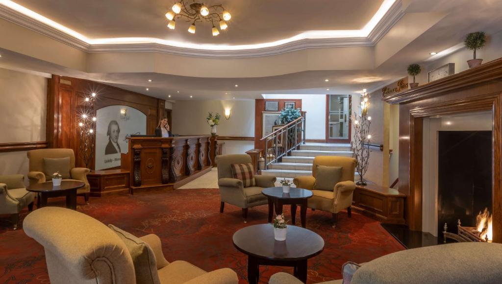 Posezení v ubytování Court Yard Hotel