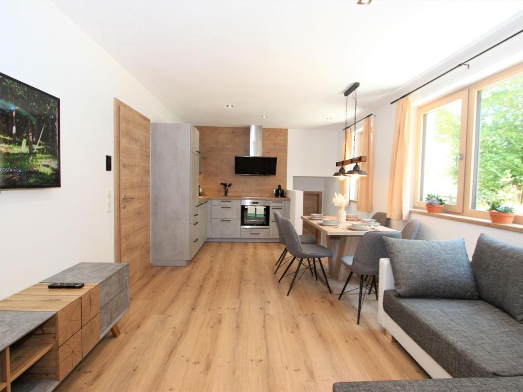 Kuchyňa alebo kuchynka v ubytovaní Apartment Bernadette by Interhome