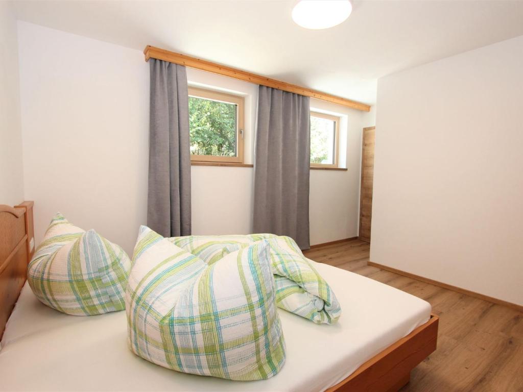 Posteľ alebo postele v izbe v ubytovaní Apartment Bernadette by Interhome