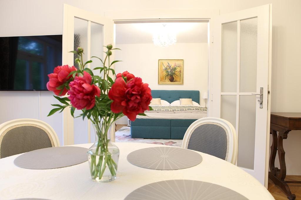 Postel nebo postele na pokoji v ubytování Apartmá v srdci Poděbrad