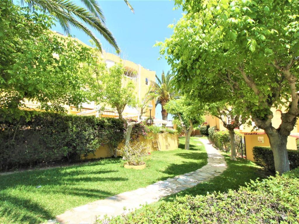 Vonkajšia záhrada v ubytovaní Holiday Home Alkabir playa by Interhome