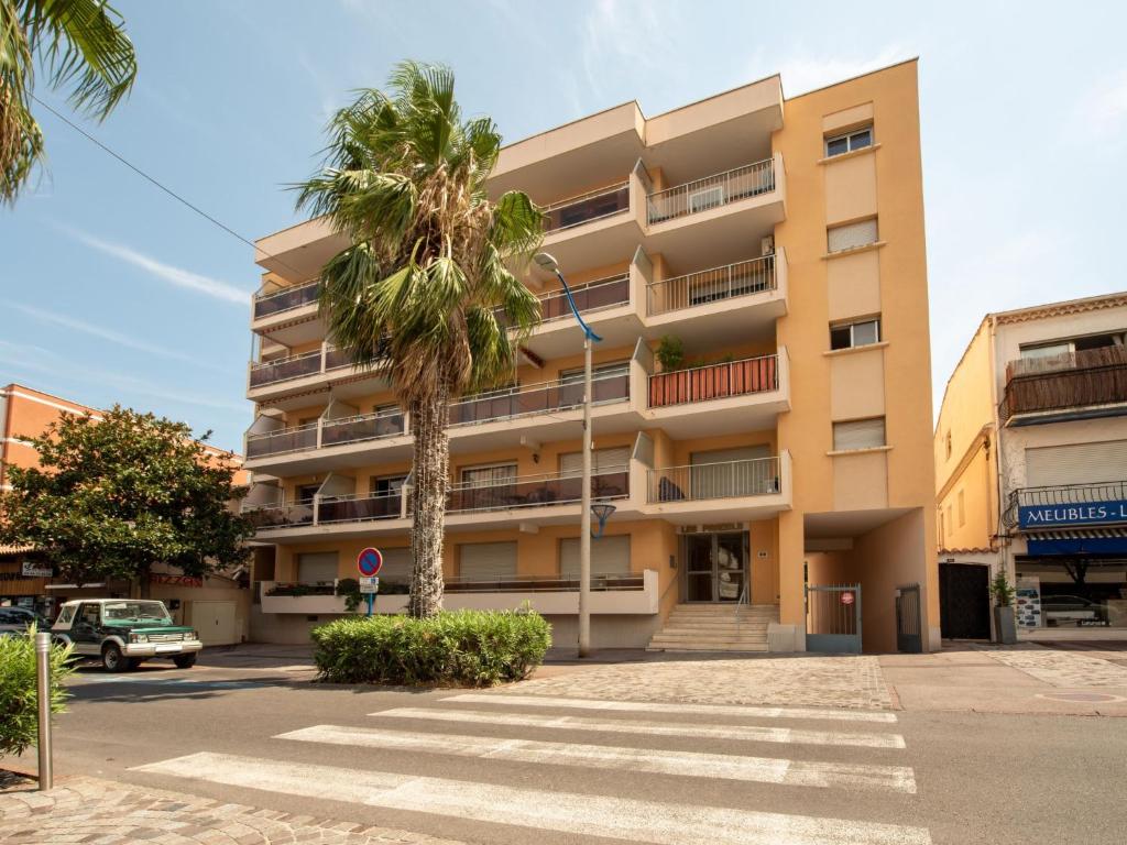 Budynek, w którym mieści się apartament