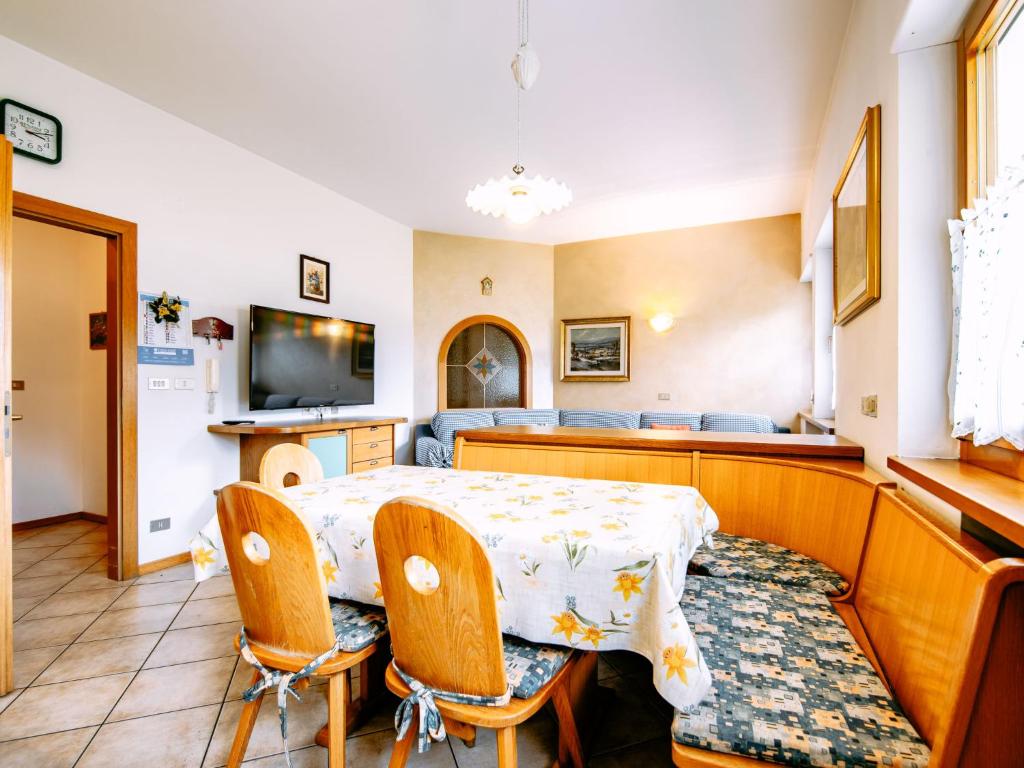 TV a/nebo společenská místnost v ubytování Apartment Ardoney by Interhome