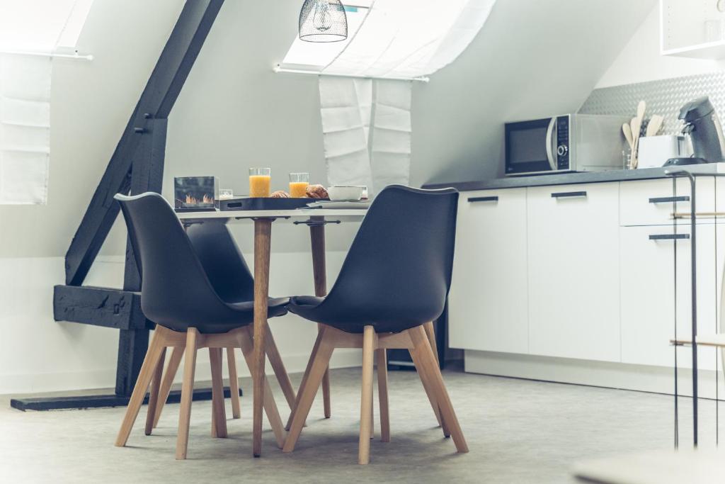 Kuchyňa alebo kuchynka v ubytovaní Le loft superbe studio avec stationnement gratuit