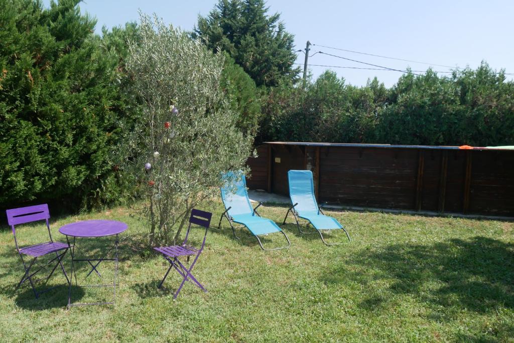 Vonkajšia záhrada v ubytovaní La Petite Maison