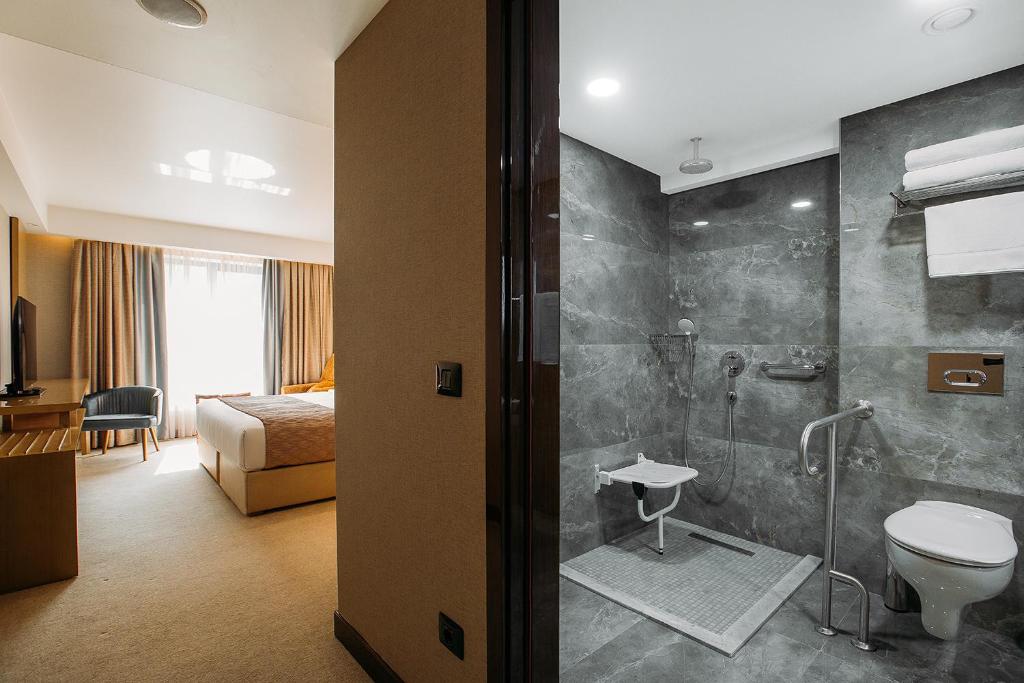 Koupelna v ubytování Marjan Plaza Hotel