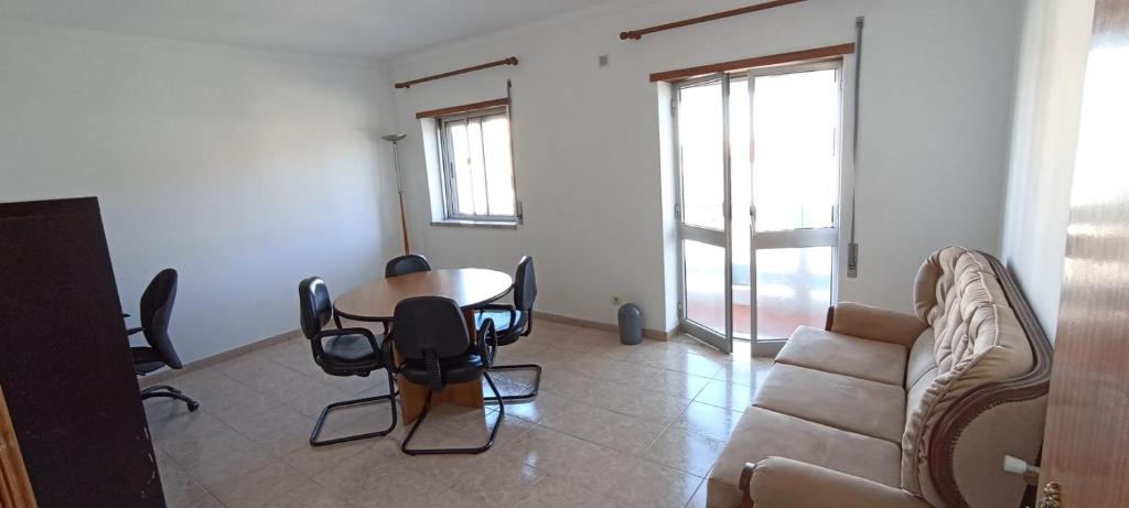 Gallery image of Apartamento 3 Quartos in Guarda