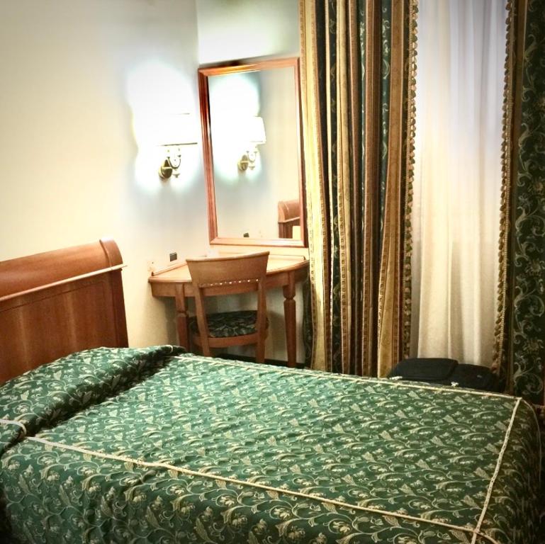 Hotel Champagne Palace - Resim 10