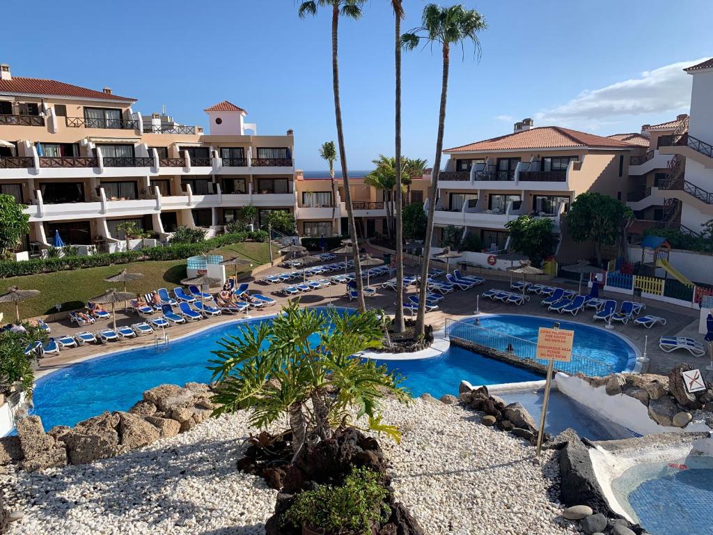The swimming pool at or close to ¡ENCANTADOR ESTUDIO CON VISTAS! Edificio Albatros