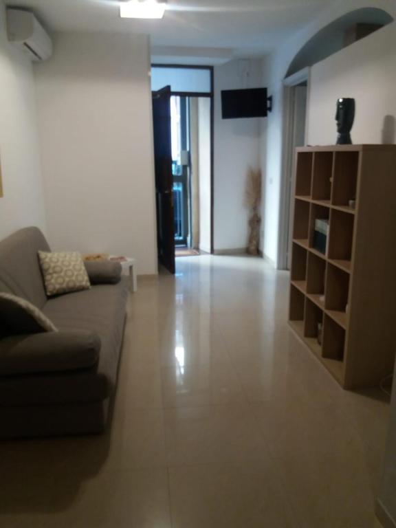 A seating area at Tania's House