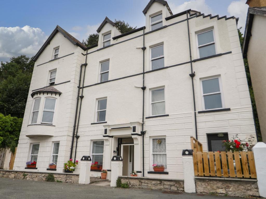 Amlwch, Llandudno (updated prices 2024)