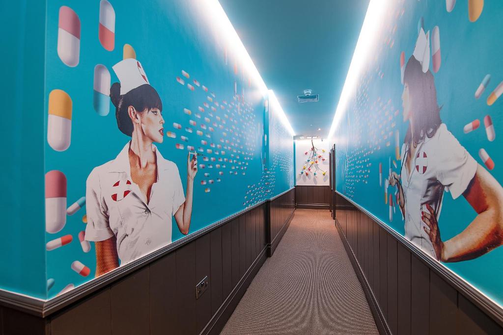 The Exhibitionist Hotel - Resim 19