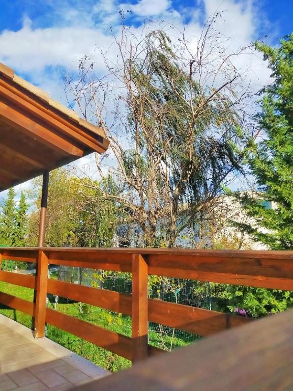 Foto dalla galleria di Chalet Collalto con Piscina a Cerratina