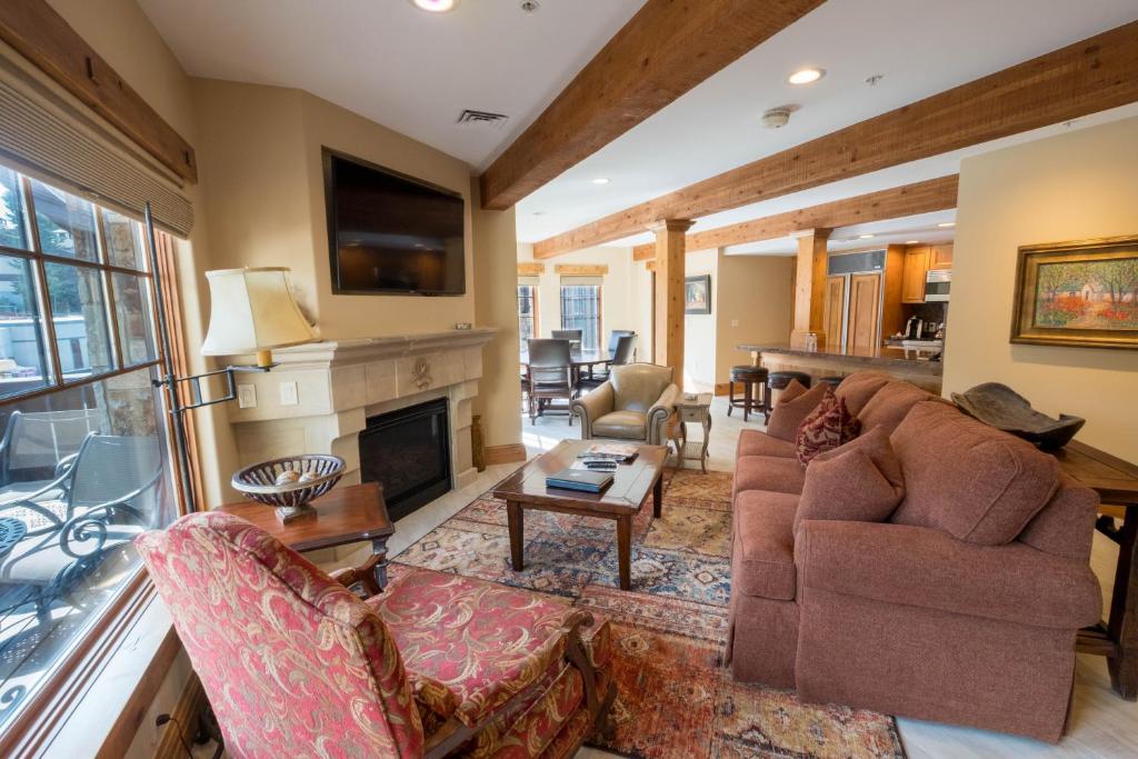 Three Bedroom Suite apartment hotel - Housity