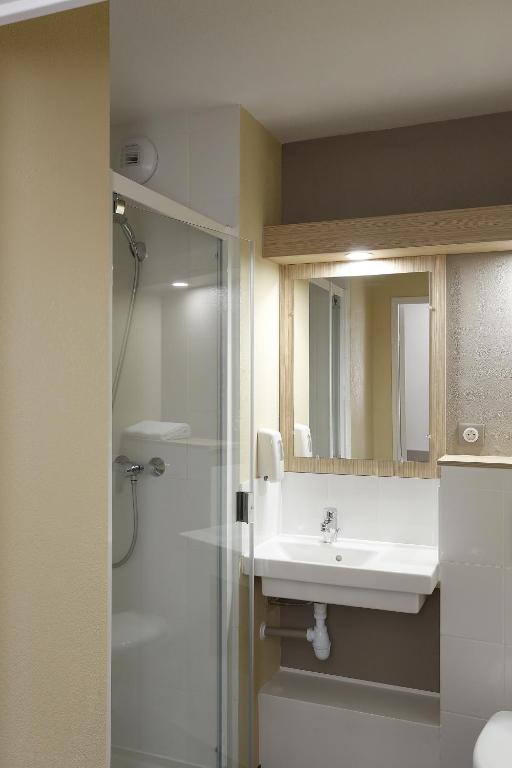 B&B HOTEL Gap - Standard Quadruple Room