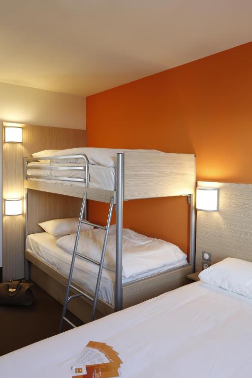 Postel nebo postele na pokoji v ubytování B&B HOTEL Gap