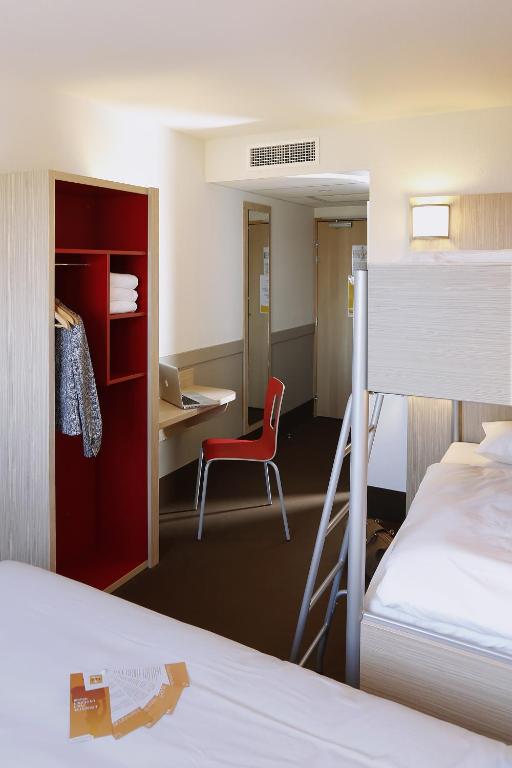Postel nebo postele na pokoji v ubytování B&B HOTEL Gap