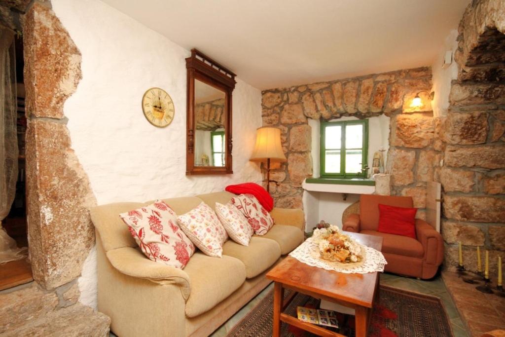 Fotografie z fotogalerie ubytování Family friendly house with a parking space Sveta Jelena, Opatija - 7729 v destinaci Martina