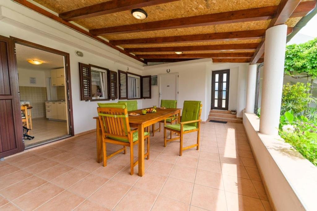 Posezení v ubytování Apartment Nerezine 7963b