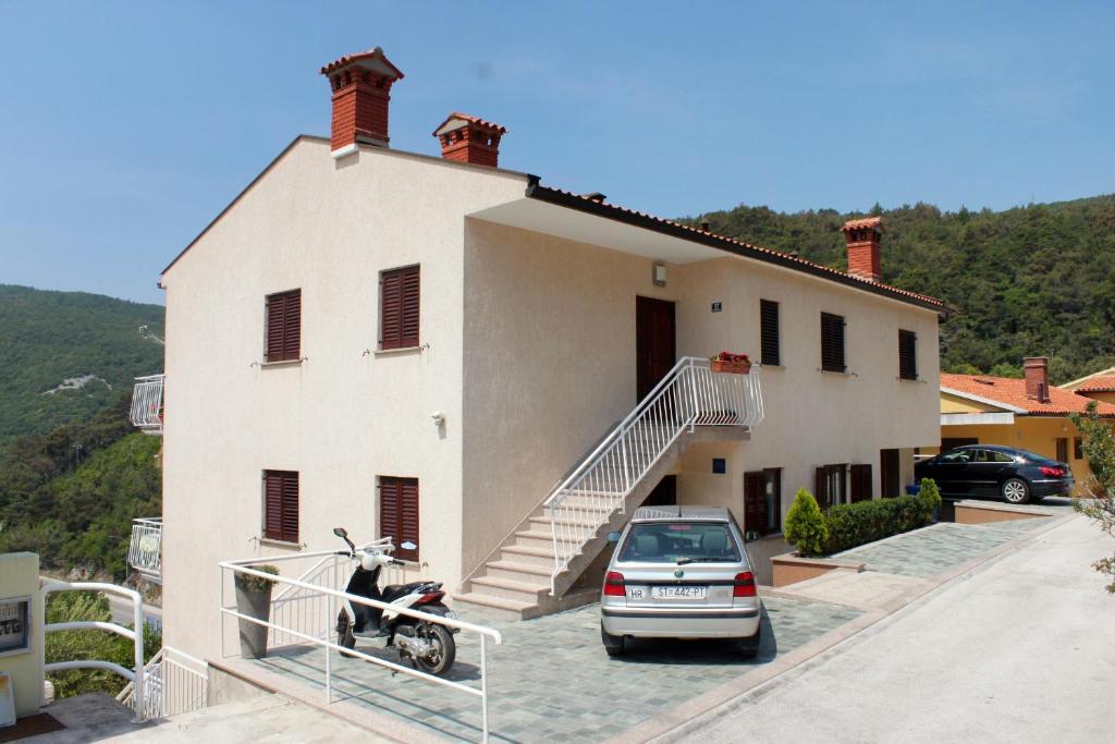 Nespecifikovaný výhled na hory nebo výhled na hory při pohledu z apartmánu