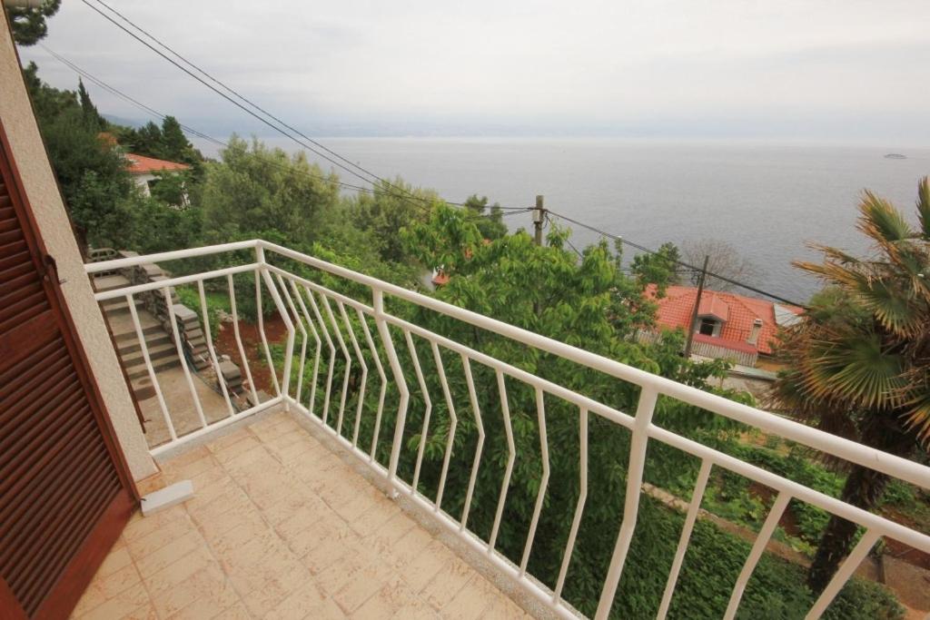Fotografie z fotogalerie ubytování Apartments by the sea Medveja, Opatija - 7852 v destinaci Lovran