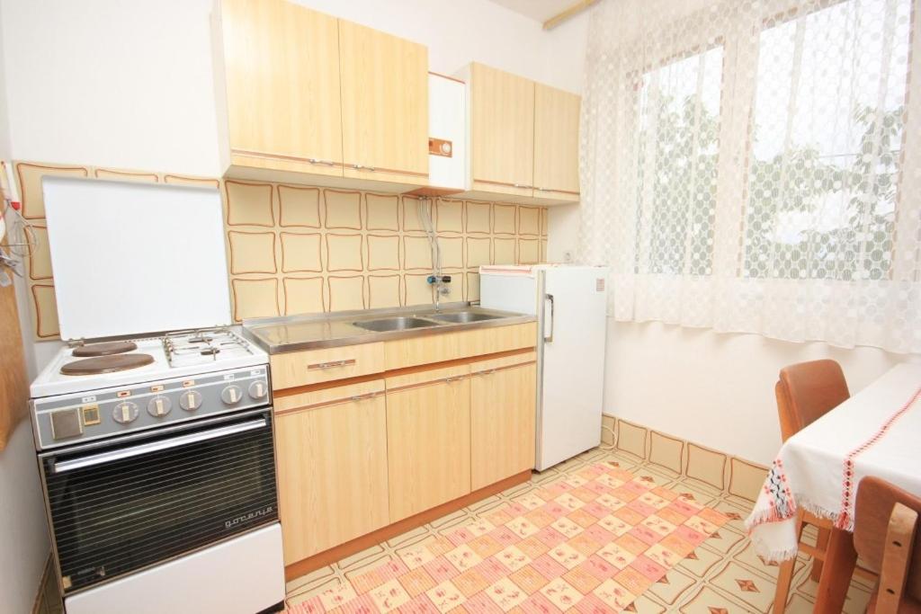 Fotografie z fotogalerie ubytování Apartments by the sea Medveja, Opatija - 7852 v destinaci Lovran