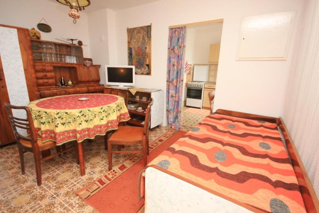 Fotografie z fotogalerie ubytování Apartments by the sea Medveja, Opatija - 7852 v destinaci Lovran