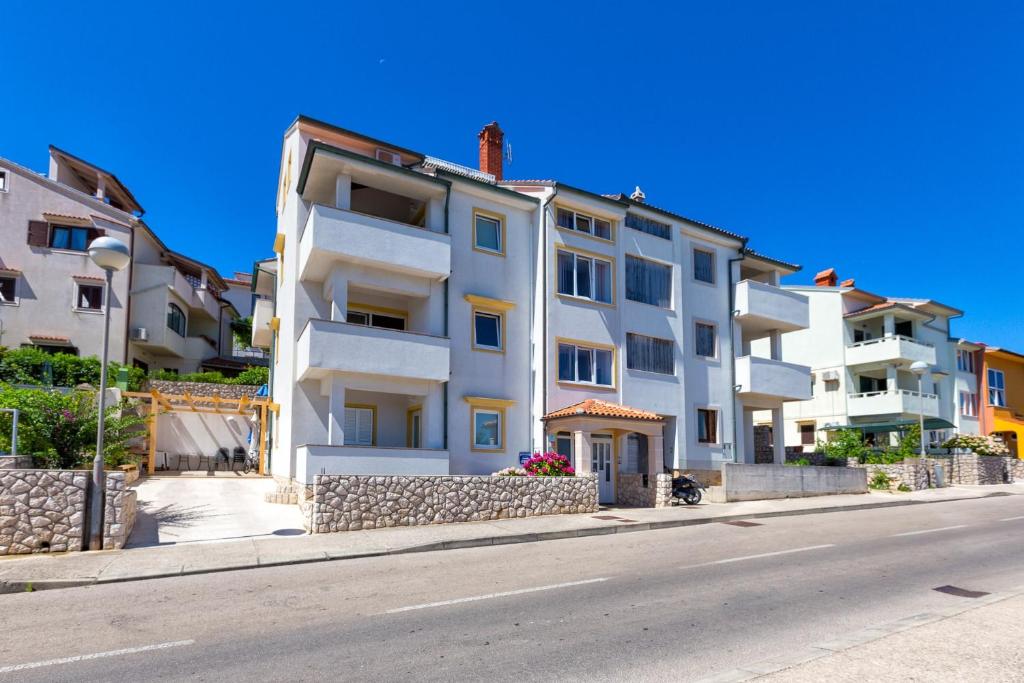 Budova, v ktorej sa apartmán nachádza