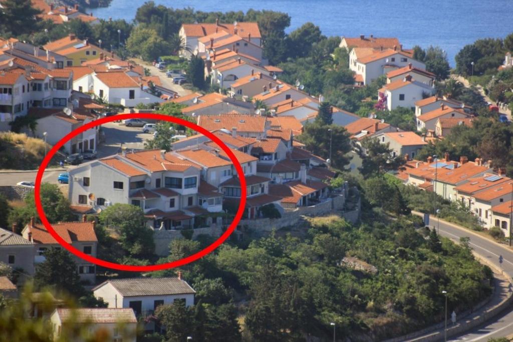 A bird's-eye view of Apartments with a parking space Mali Losinj (Losinj) - 7944
