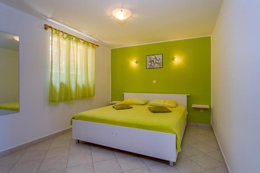Fotografia z galérie ubytovania Apartments with a parking space Mali Losinj (Losinj) - 8067 v Mali Lošinj