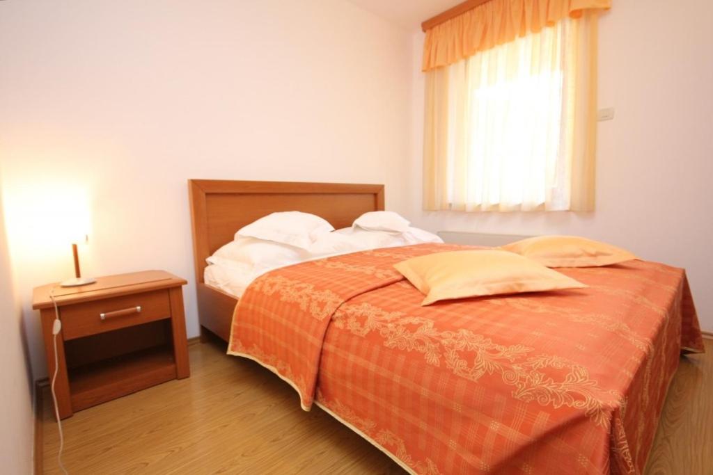 Fotografia z galérie ubytovania Apartments with a parking space Cres - 7985 v Cresi