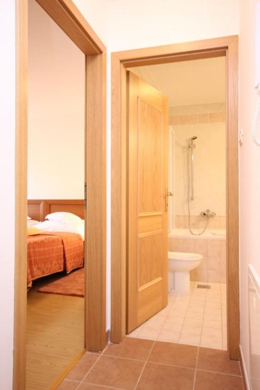 Fotografia z galérie ubytovania Apartments with a parking space Cres - 7985 v Cresi
