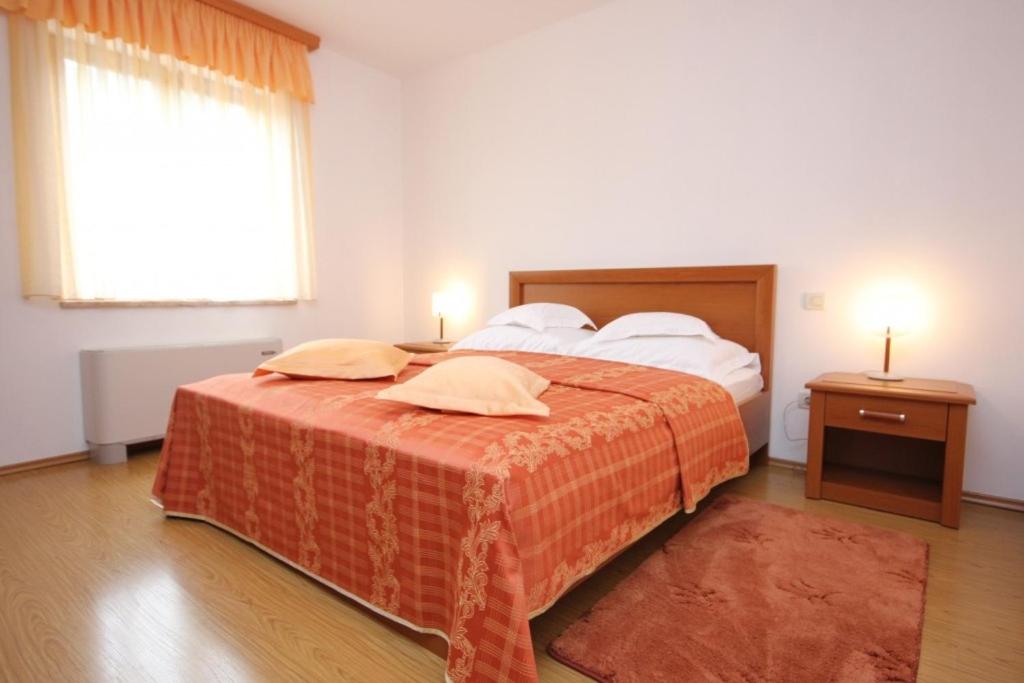 Fotografia z galérie ubytovania Apartments with a parking space Cres - 7985 v Cresi