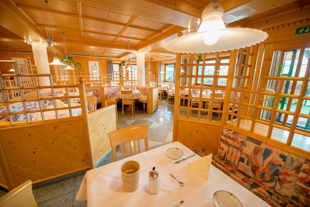 Restaurace v ubytování Hotel Garni Doris