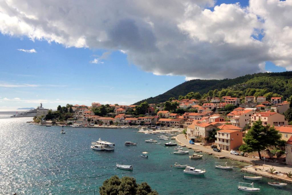 Fotografie z fotogalerie ubytování Apartments by the sea Brna, Korcula - 9187 v destinaci Brna