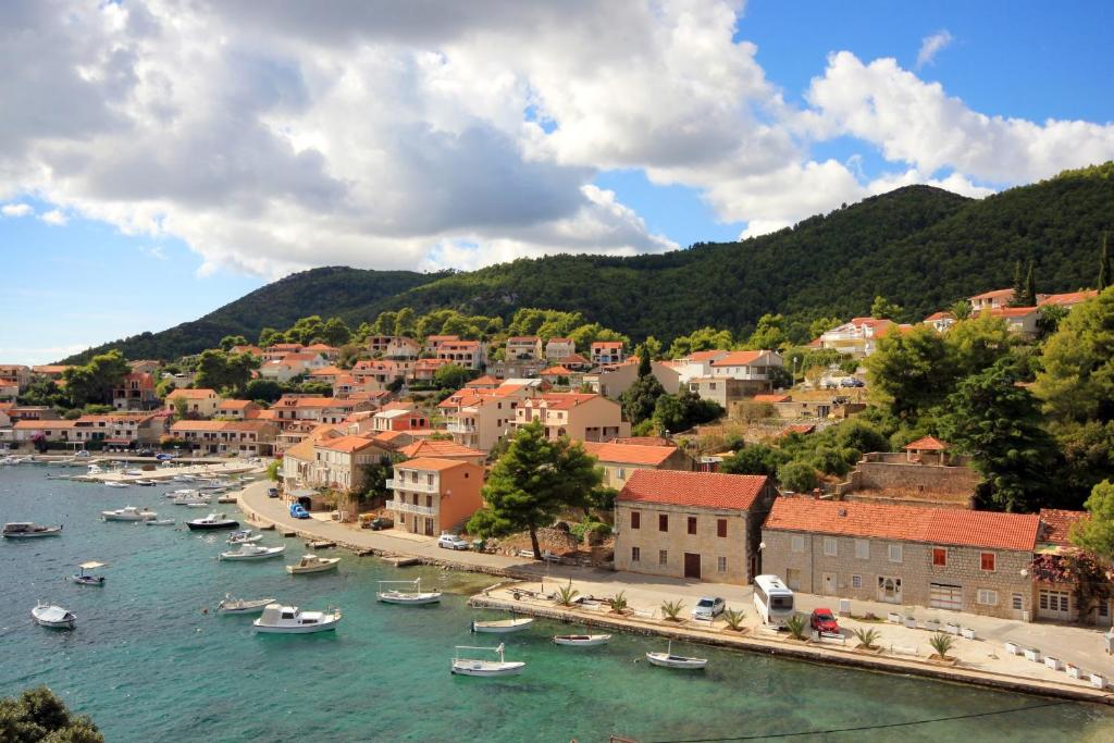 Fotografie z fotogalerie ubytování Apartments by the sea Brna, Korcula - 9187 v destinaci Brna