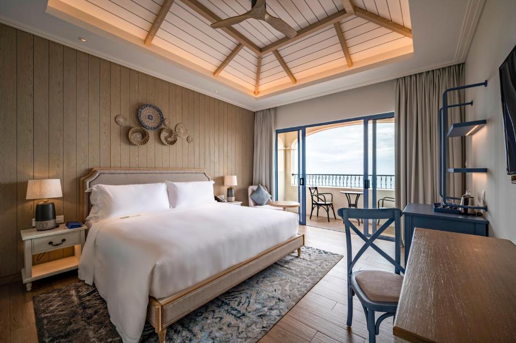 Dinh Thự 3 Phòng Ngủ Có Hồ Bơi Riêng - 2 Giường Cỡ King + 2 Giường Đơn
